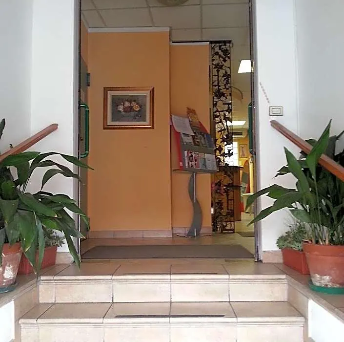 Hotel Dora-1